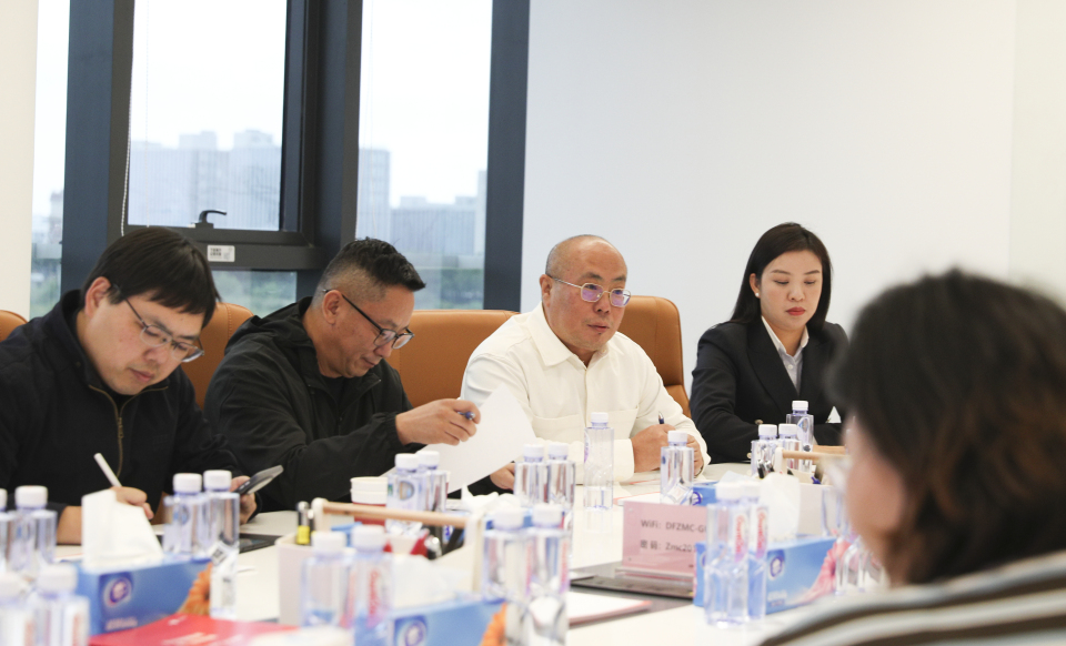 “AI+产教融合数字应用实验室”成立暨挂牌仪式在沪举行 “AI+产教融合数字应用实验室”成立暨挂牌仪式在沪举行_fororder_LIU_4101(1)